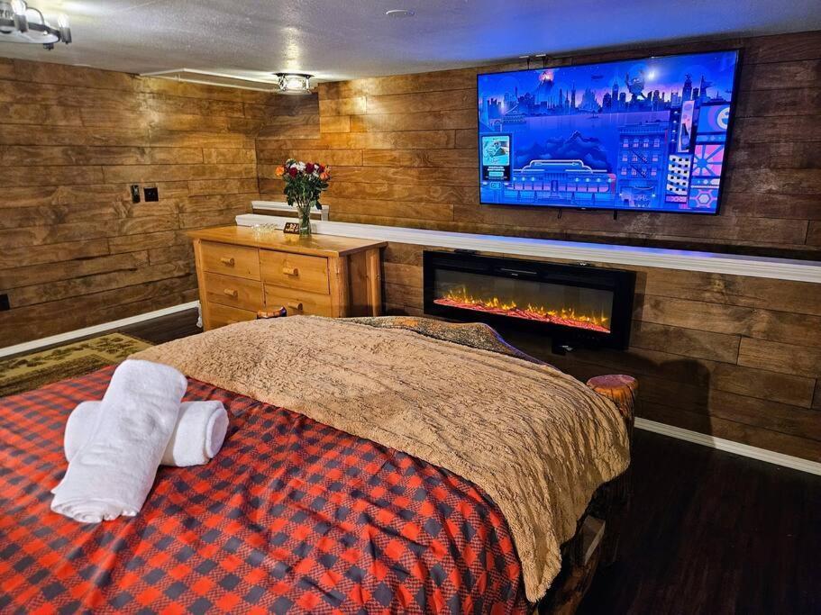 Private Cabin- Breakfast - Double Tub - 75In Tv - Sup - Washer Dryer - Bbq West Point Exterior photo